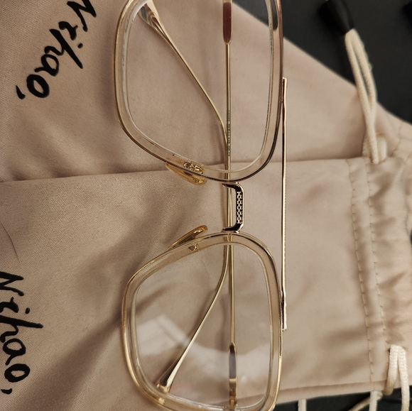 Large eyeglass frames - Picture 4 of 5